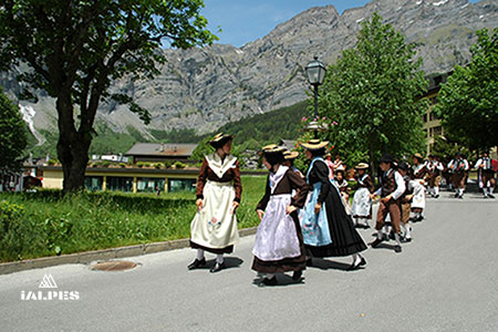 Leukerbad, fête des costumes suisses